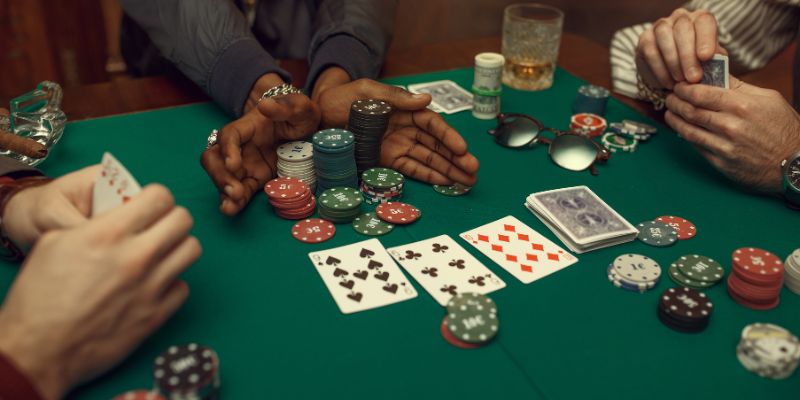 Chơi poker ăn tiền tại 6686 rất dễ